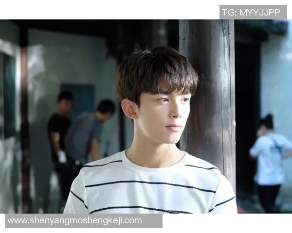 吴磊专访：从青涩少年到足球明星的成长之路回顾