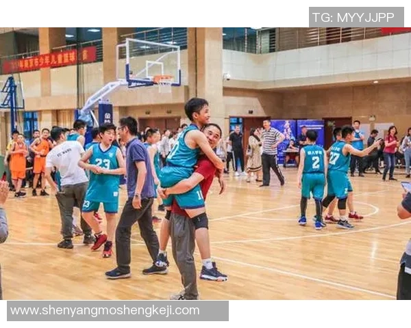 南京篮球队逆袭之旅的真实记录与奋斗精神展现